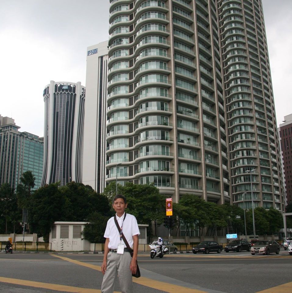 Truyền thông & Quan hệ quốc tế